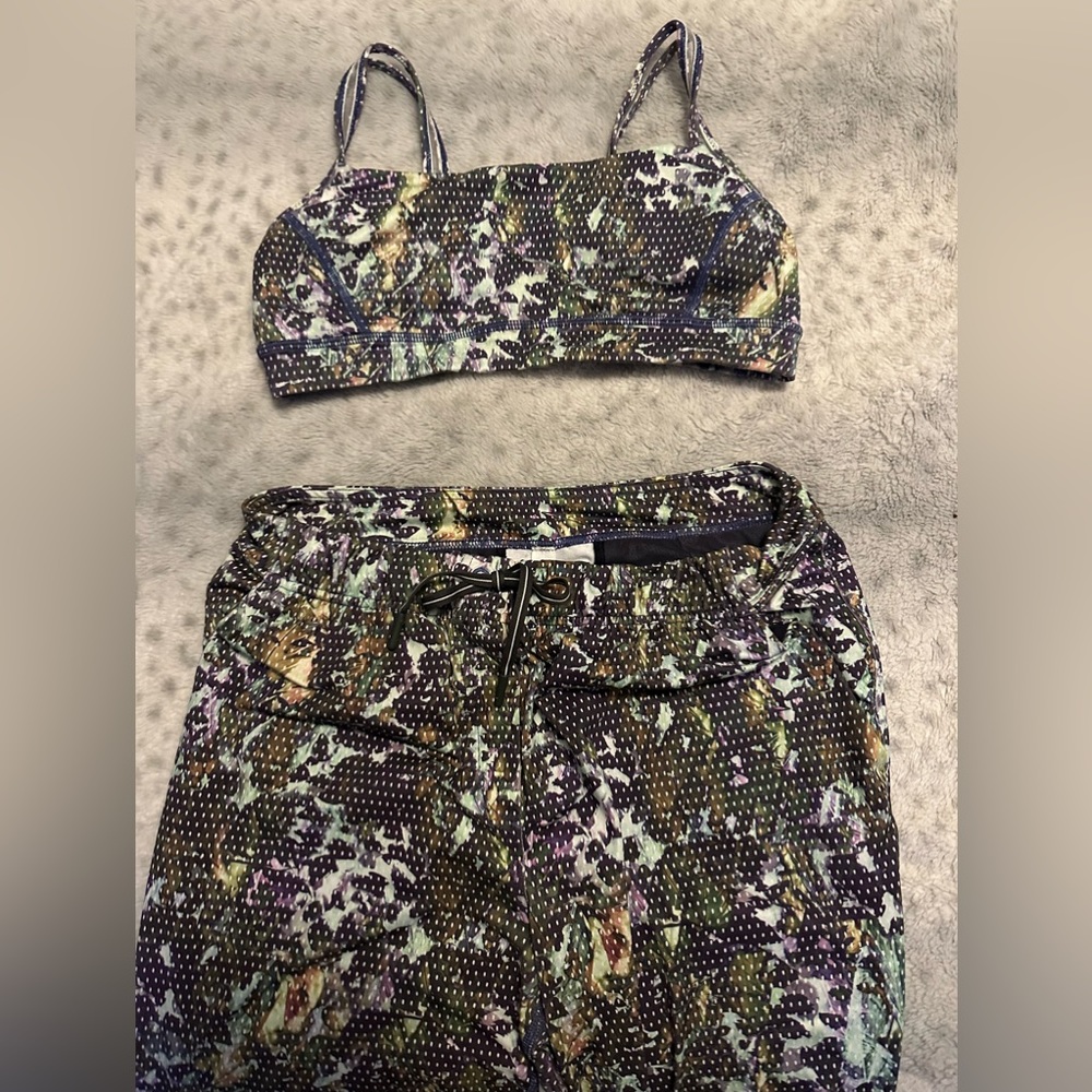 Lululemon Workout Set - Picture 6 of 12